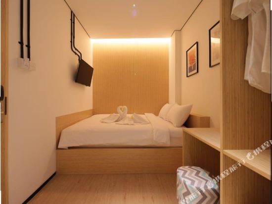 Cool Living Room Type - Deluxe Double Room