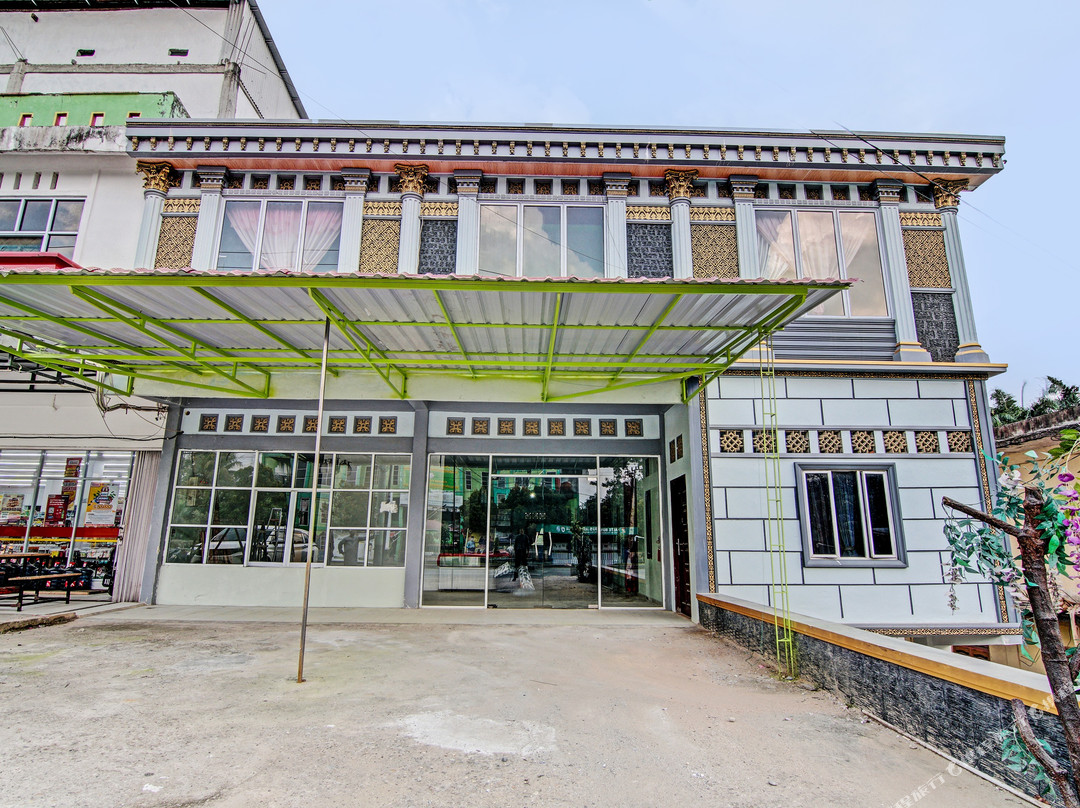 萨尔萨伊斯兰民宿酒店，靠近穆罕默迪亚邦基南市穆阿利敏学校