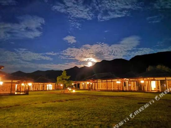 桓仁龙祥岛大酒店