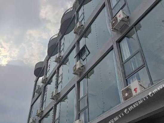 雷波福寅堂慨念酒店