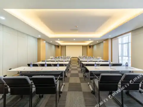 晋城开发区兰花路亚朵酒店