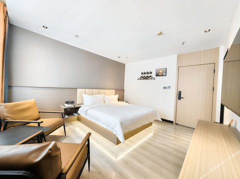 如家UP华驿智旅酒店（东海步行街高铁站店）