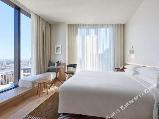 Hyatt Centric Melbourne Room Type - Deluxe King Room