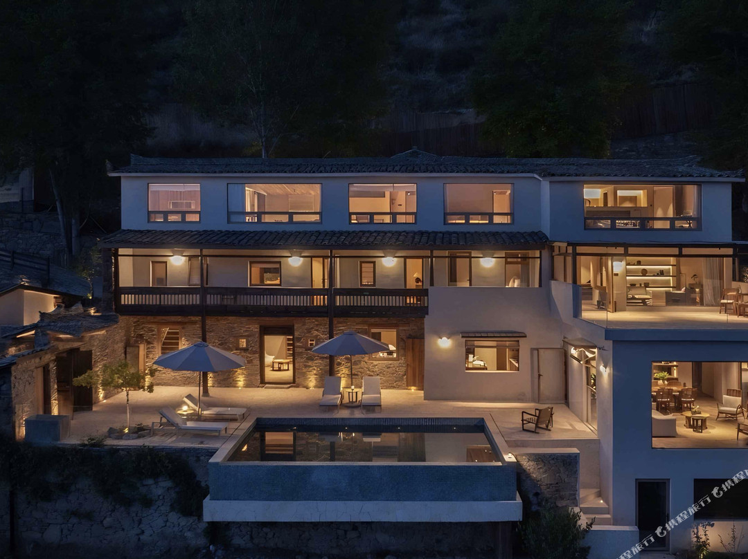 青山不语·原木星空Landscape温泉民宿(墨尔多神山观景台店)