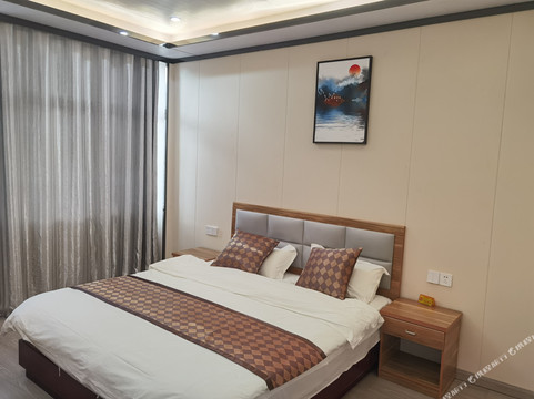 芒康新华泰商务酒店