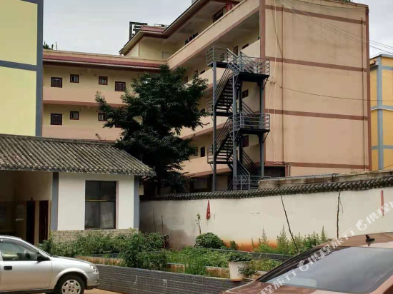 寻甸温昕家园酒店