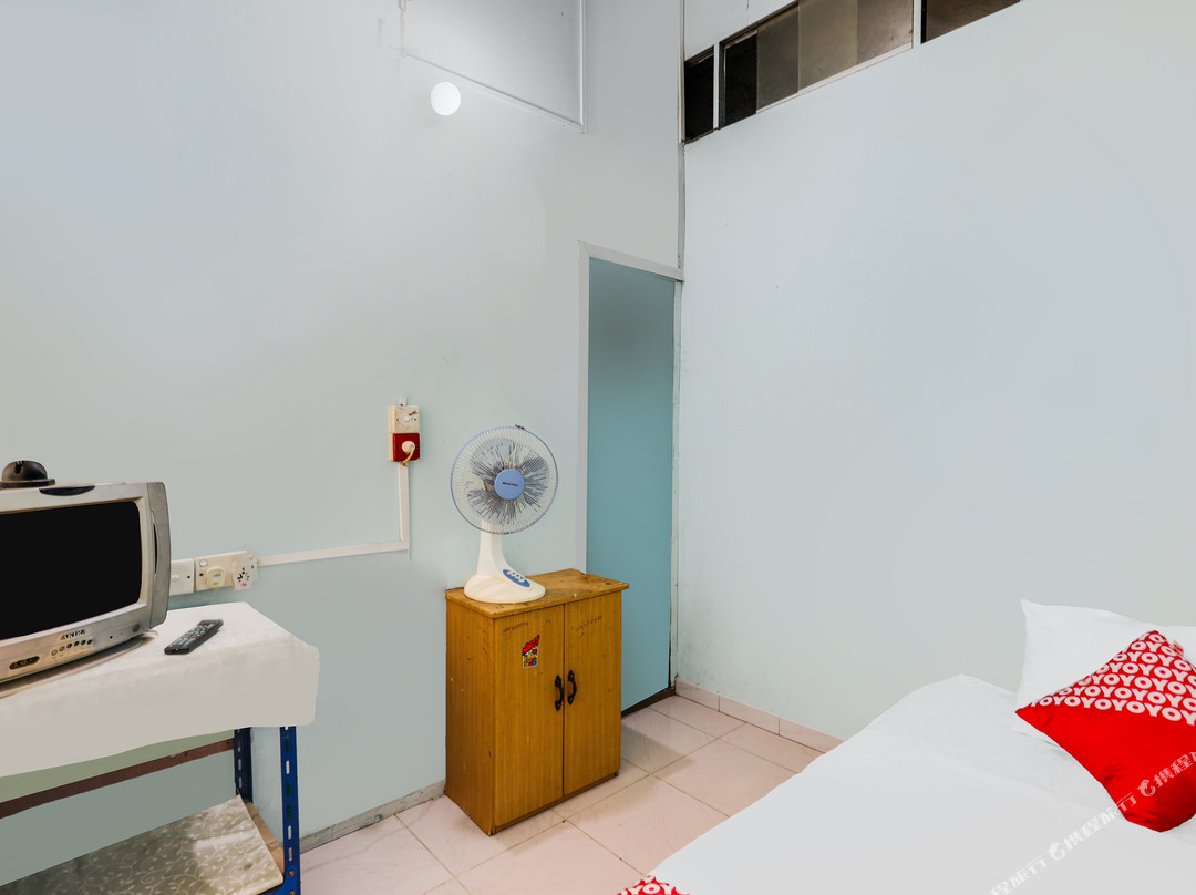 Spot On 92072 Restu Ibu Homestay Syariah