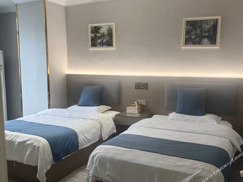 石泉江华商务酒店