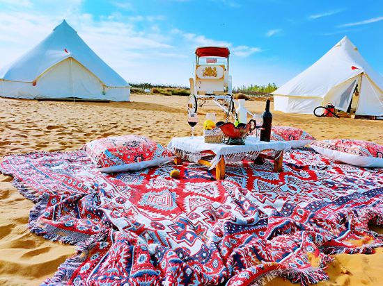 中卫腾格里沙漠星空露营大本营