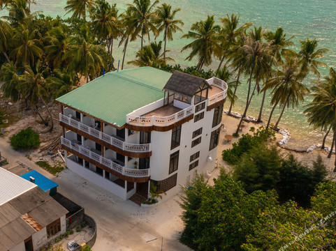 Heron Beach Dhiffushi