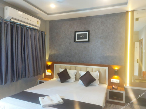 Goroomgo 海洋蓝色游泳池 迪嘎