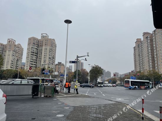 海友酒店(上海世博塘桥地铁站店)