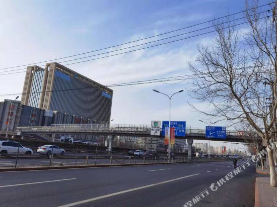 暖心阁连锁酒店(北京岳各庄店)