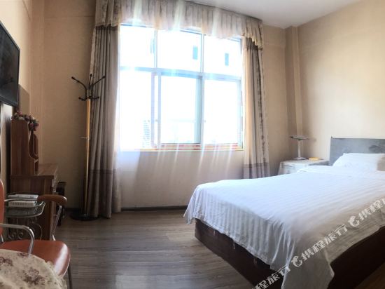 类乌齐阳光宾馆