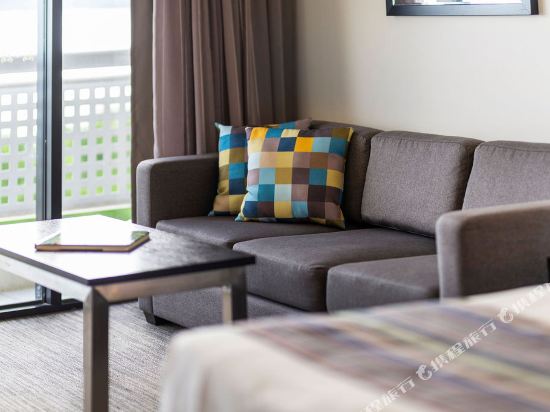 Rydges Esplanade Resort Cairns Room Type - Executive Room - Queen
