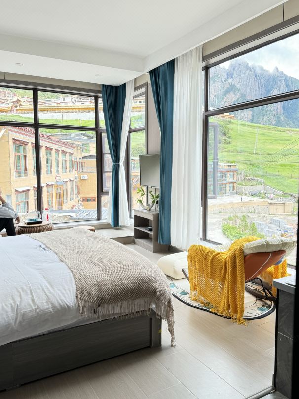 Agong Homestay (Zagana Scenic Area)