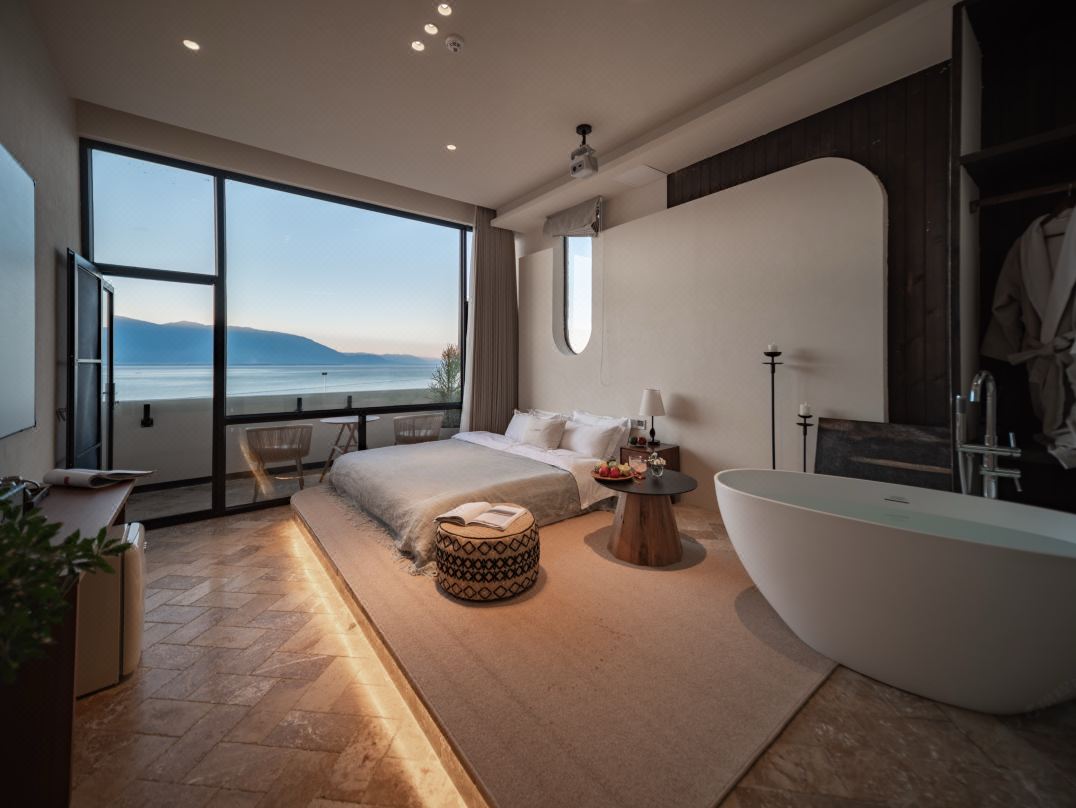 Dali Linting·Designer Smart Homestay (Erhai Xiaoputuo Branch)