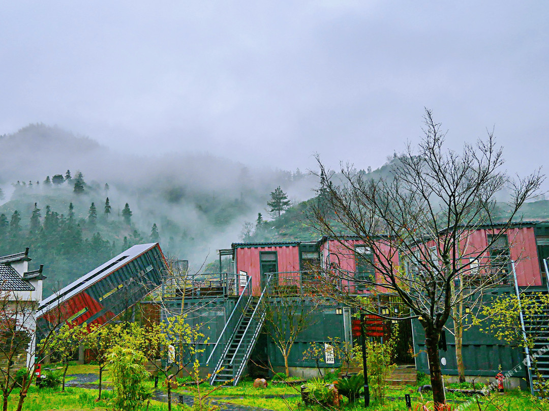 魔宿·宏村厢居|遇见山·赶溪去·野奢花园美宿(三棵树景区店)