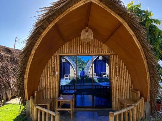 East Holiday Resort Moalboal, Moalboal