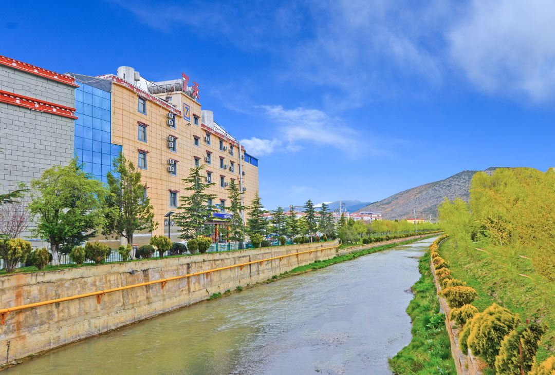 7Days Inn Diqing Shangri-La Dukezong Ancient City store