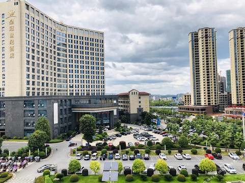 武冈皇冠世纪酒店