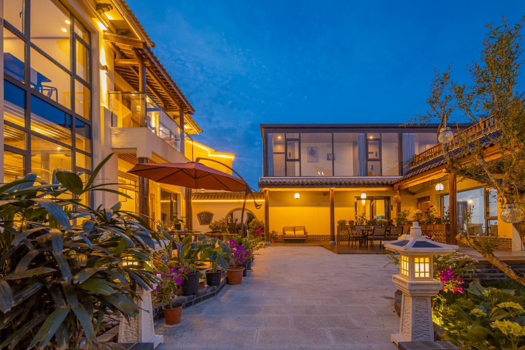 Floral Hotel·Nanjing Mid Mountain Leisure Hotel (Ginkgo Lake Paradise Store)