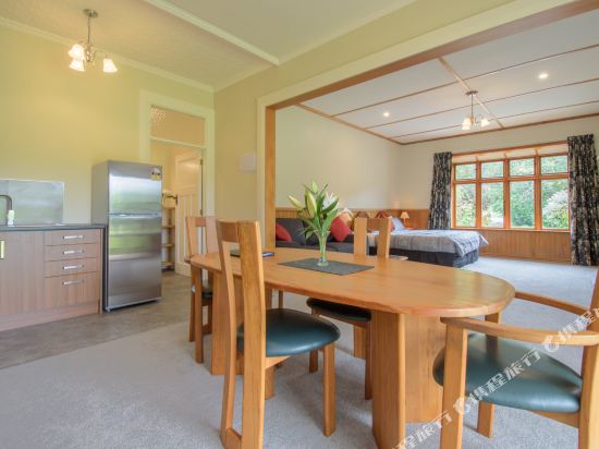 Resort Arrowtown Room Type - King Studio Apartment Resort Arrowtown Room Type - King Studio Apartment
