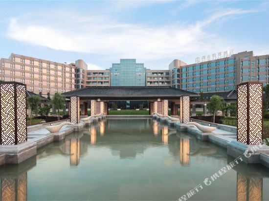 六安曙光铂尊酒店