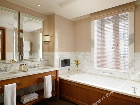 Corinthia London Room Type - London Suite