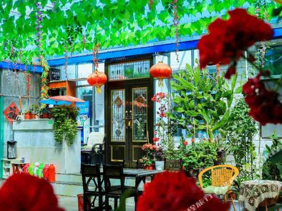 乌兰一家小居家庭宾馆