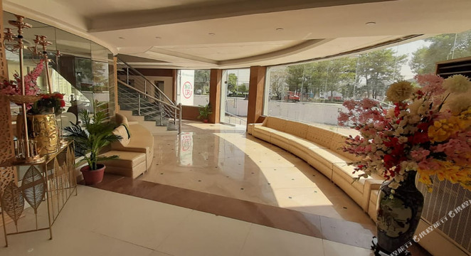 Usmania Resturant And Civic Hotel