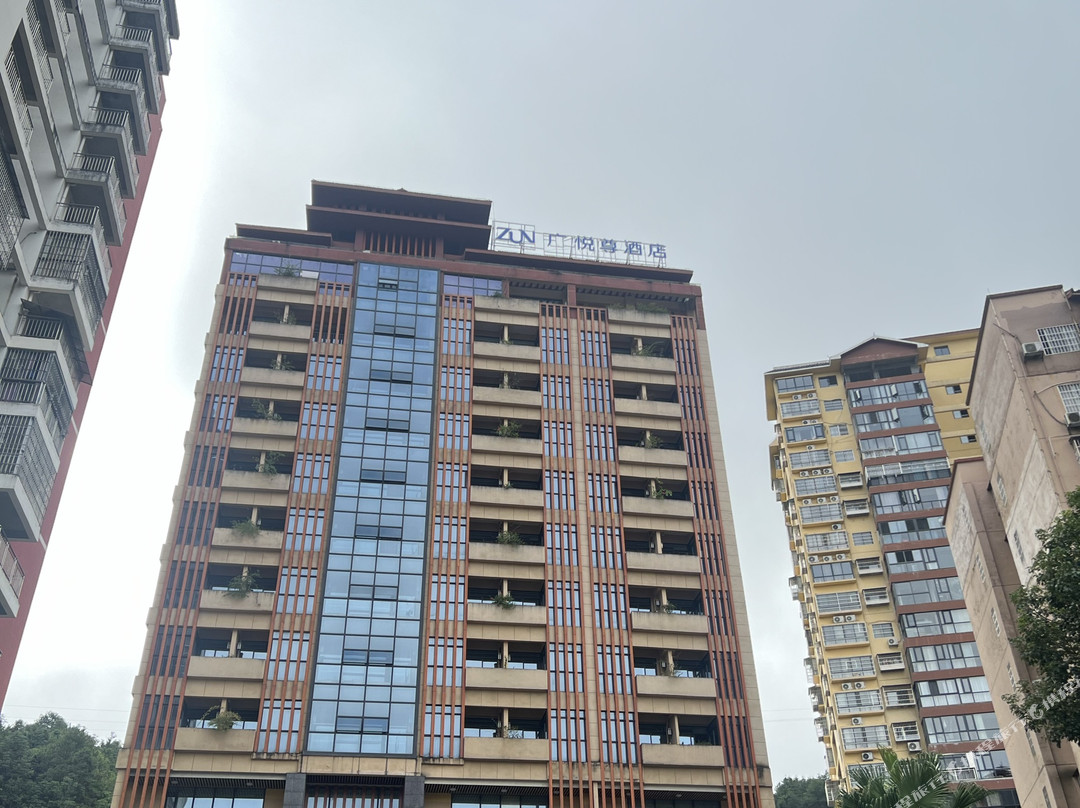 广悦尊酒店(柳州三江鼓楼鸟巢店)