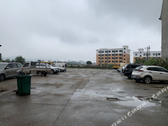 万年嘉年华酒店