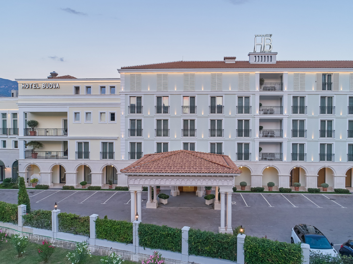 布德瓦酒店-官方