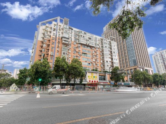 平豪酒店（梁家巷地铁站店）