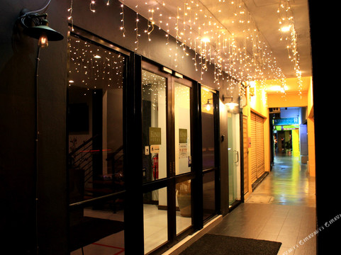 Jenjarom酒店住宿-Kino Hotel