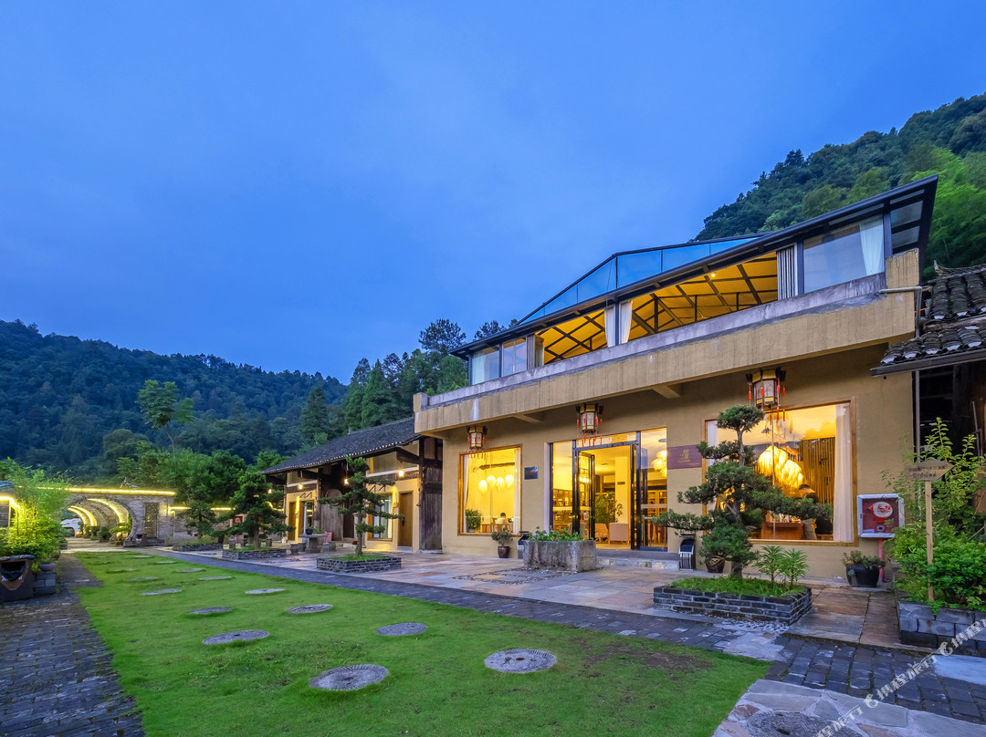 川上语·梵静山舍度假村