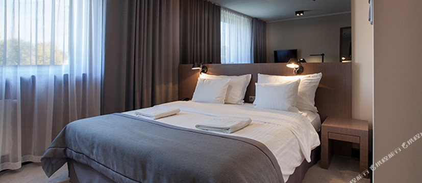 Suchy Las酒店住宿-Ilonn Hotel