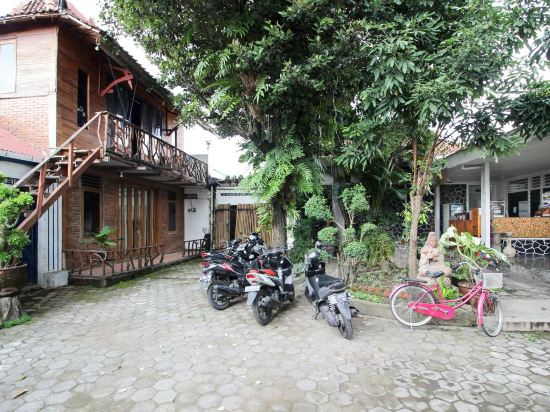 Hotels in Sewon, Bantul @ 25% OFF - 9 Hotels with Lowest Rates