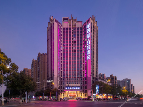 汉寿君都云庭酒店（龙珠湖公园万达广场店）