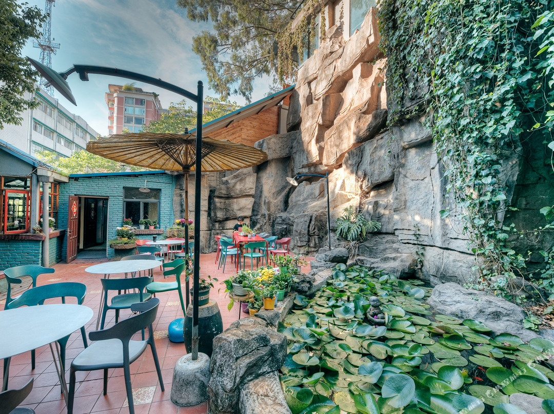 i野·倾城国际青年旅舍(昆明翠湖南屏步行街店)主图