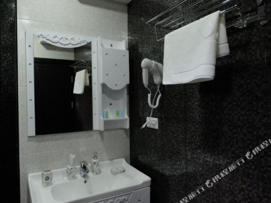S&L Boutique Hotel Room Type - Twin Room