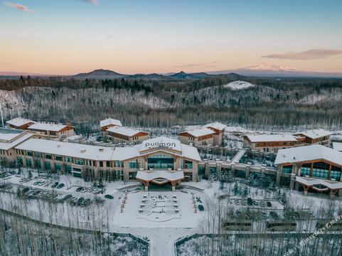 抚松县酒店住宿-长白山吉视传媒铂尔曼度假酒店