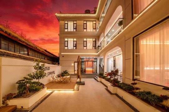 Qizhu·Cang'er Guanshan Residence | Designer Audio-Visual Homestay (Dali Old City South Store)