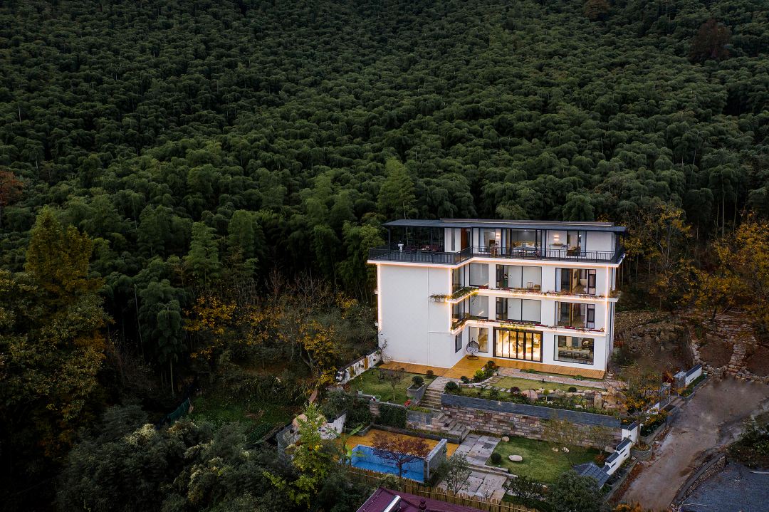 Anji Fuli · Stream Tracing ·  Movie ·  Pool · Barbecue · Camping · Mountain Resort Guesthouse