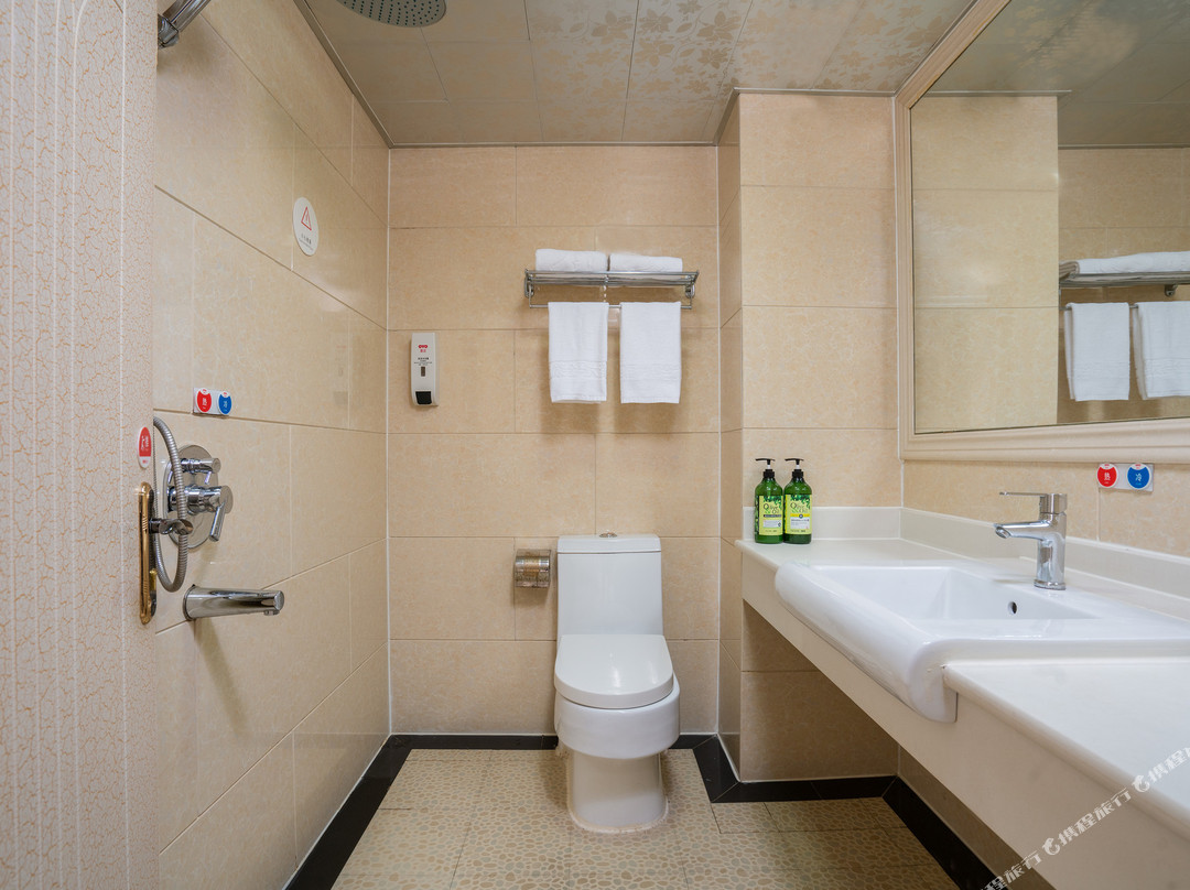 昆明米亚时光大酒店（万象城东郊路地铁站店）主图