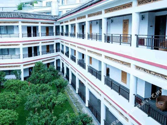 丽江龙耀祥酒店