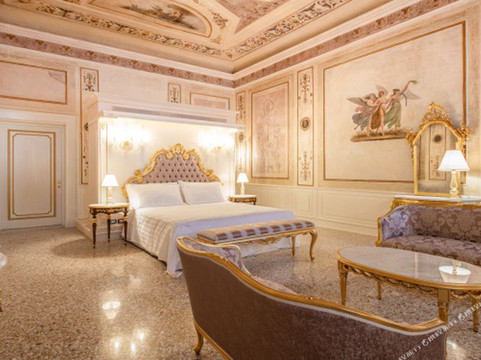 彭法迪尼历史体验酒店