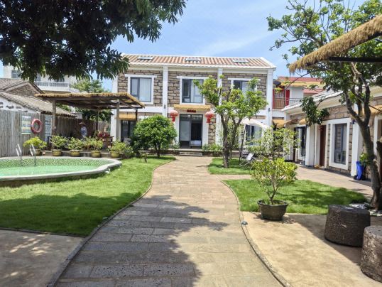 潿洲島石頭原舍珊瑚石民宿（西角碼頭店）