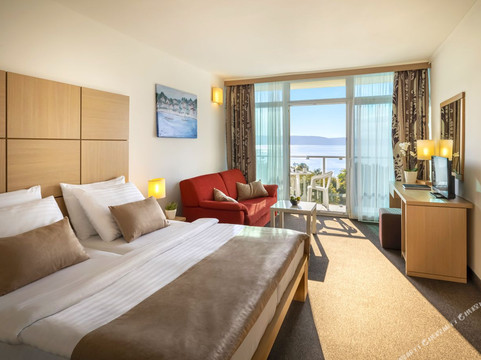 Omisalj酒店住宿-Magal Maradiso Hotel By Aminess